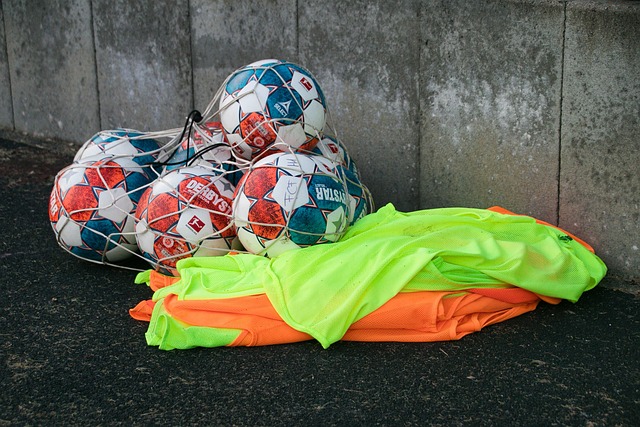 色的控球和 色的控球和